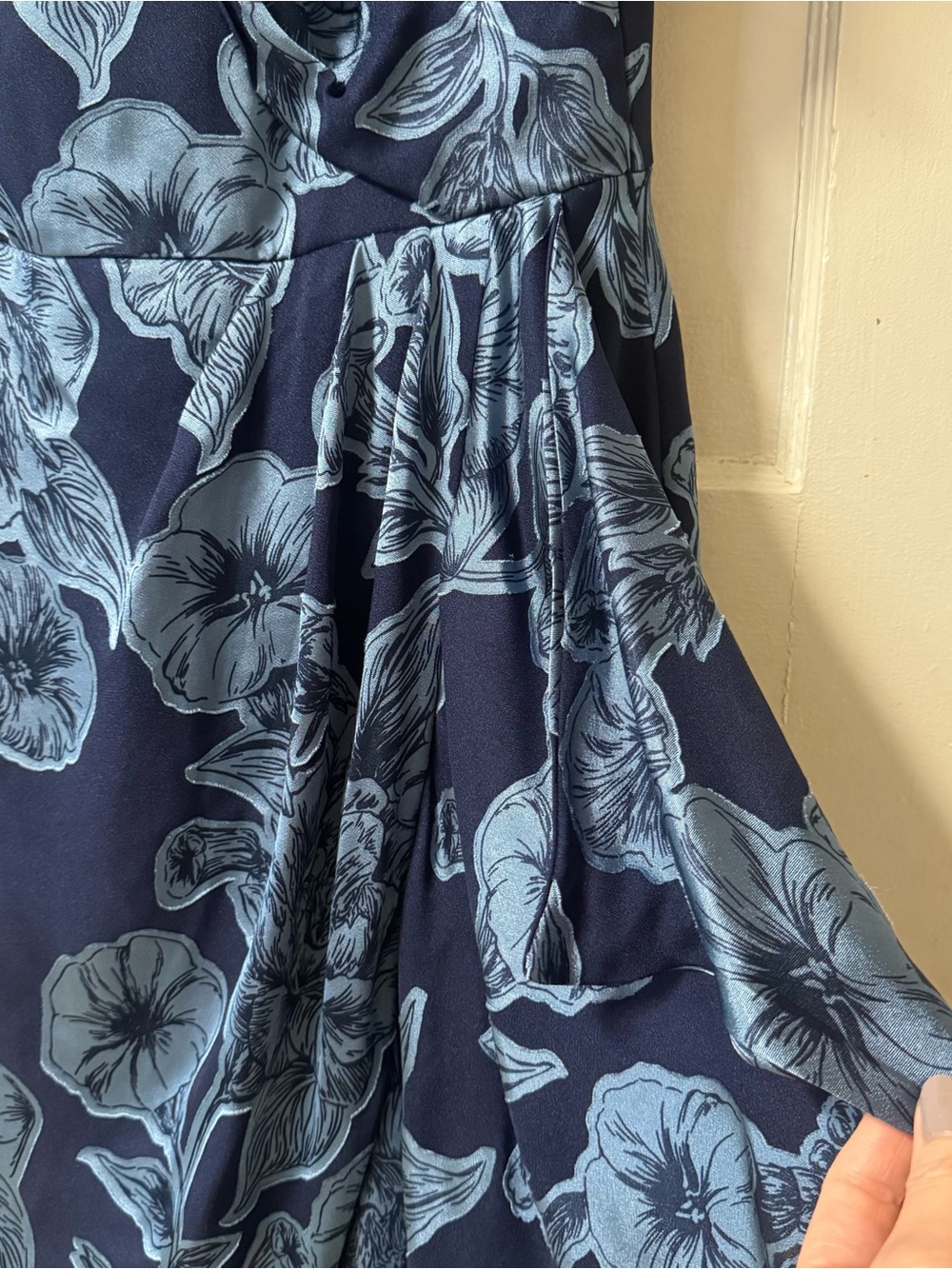 Theia Joslyn Bishop Sleeve Blue Floral Midi Dress NWOT - Picture 9 of 16